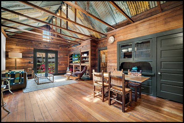 UNI C364-LOS ANGELES 11