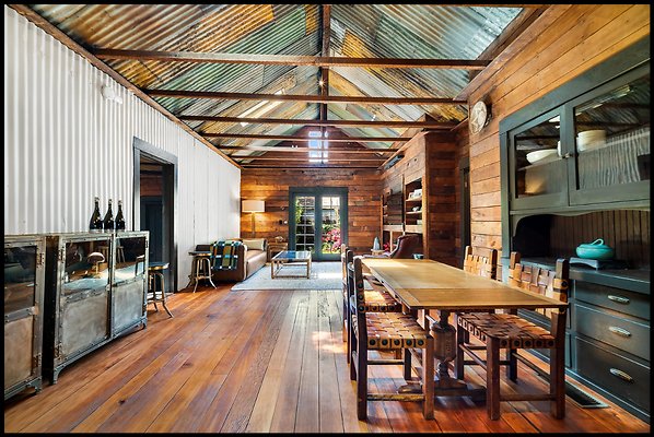 UNI C364-LOS ANGELES 08