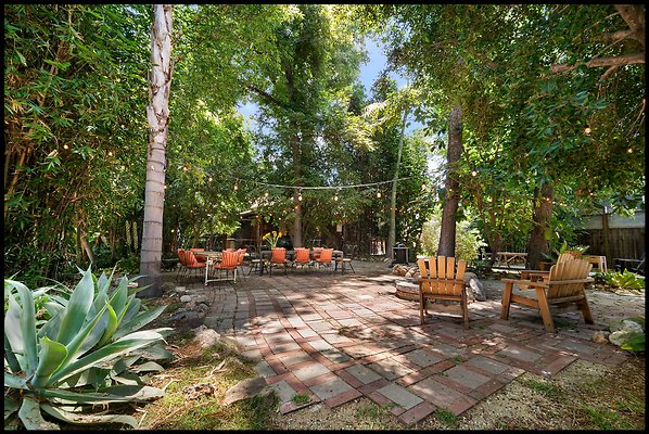 UNI C364-LOS ANGELES 18