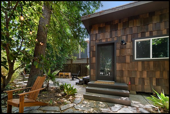 UNI C364-LOS ANGELES 03