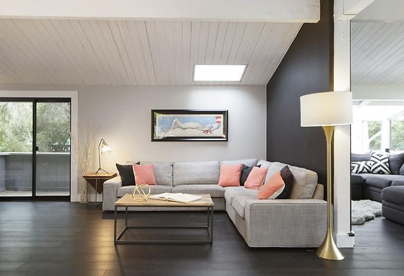 UNI A513-CALABASAS 12