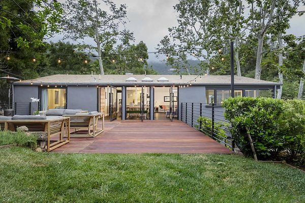 UNI A513-CALABASAS 22