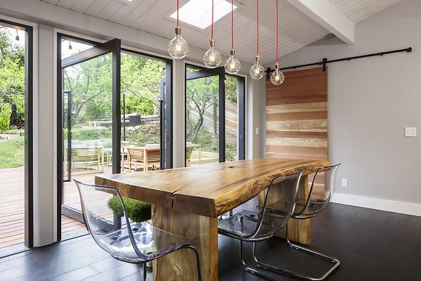 UNI A513-CALABASAS 11