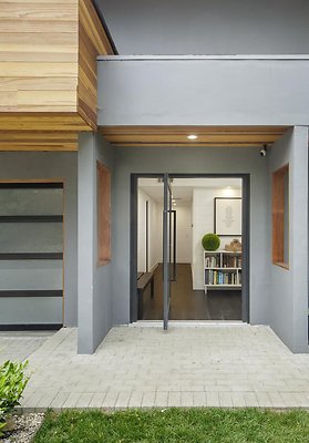 UNI A513-CALABASAS 03