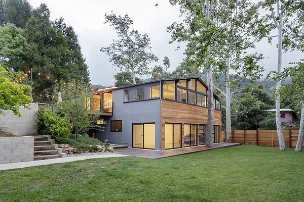 UNI A513-CALABASAS 32