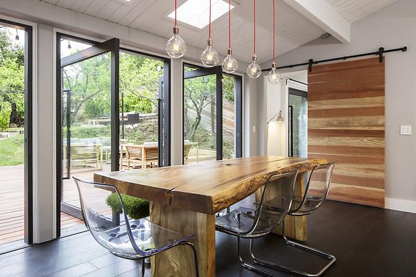 UNI A513-CALABASAS 10