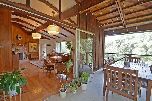 UNI A841-SANTA CLARITA 20