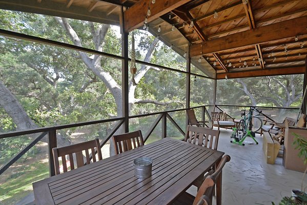 UNI A841-SANTA CLARITA 19