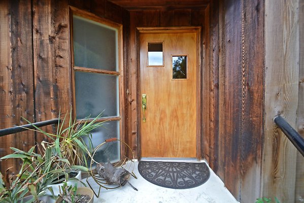 UNI A841-SANTA CLARITA 05