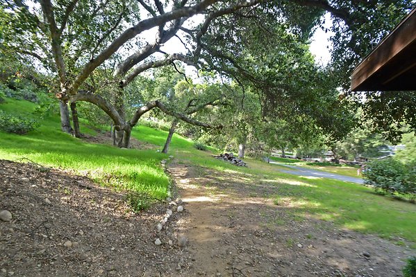 UNI A841-SANTA CLARITA 24