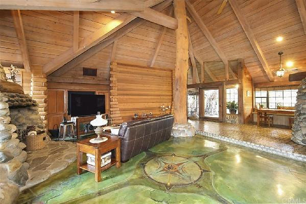 CAST Sunland 12262 05