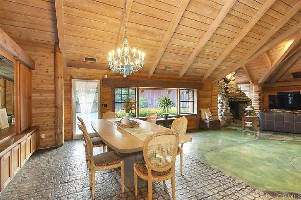 CAST Sunland 12262 09