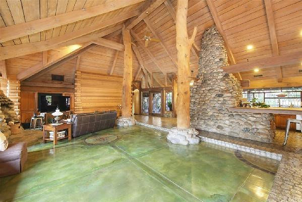 CAST Sunland 12262 07