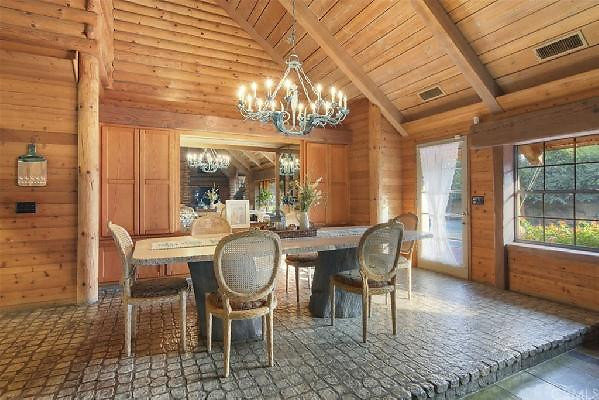 CAST Sunland 12262 08