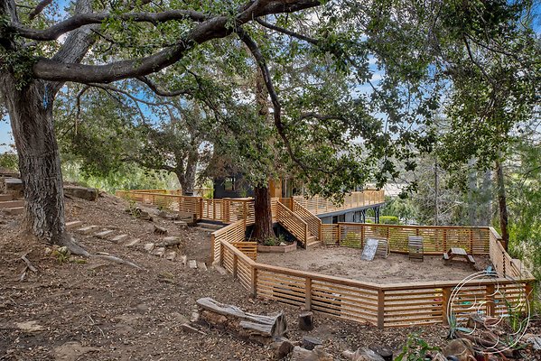 IMAGE LOC - modern-farmhouse-7 - Topanga 17