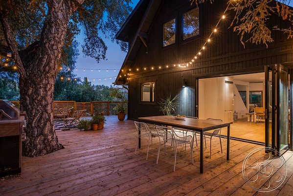 IMAGE LOC - modern-farmhouse-7 - Topanga 21