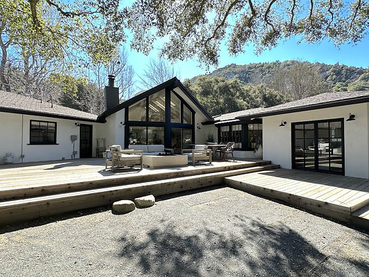 UNI CW454-CALABASAS 02