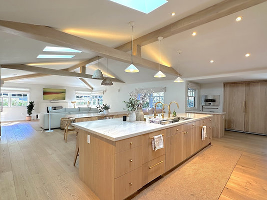 UNI CW454-CALABASAS 23