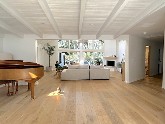 UNI CW454-CALABASAS 05