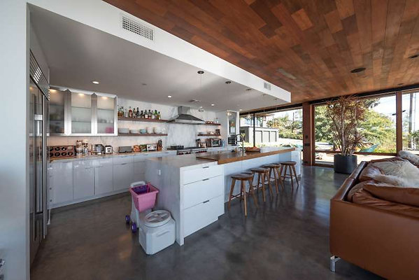 CAST Malibu 11302 16