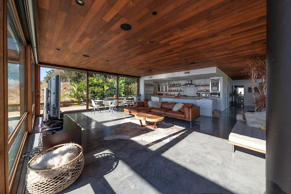 CAST Malibu 11302 08