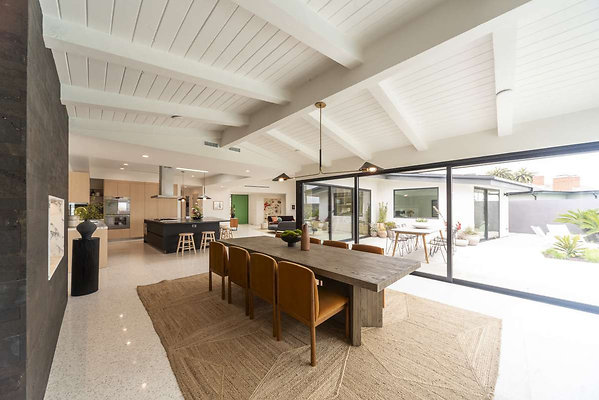 CAST Los Angeles 13738 14