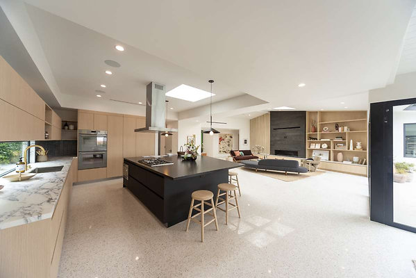 CAST Los Angeles 13738 20