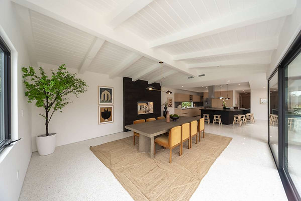 CAST Los Angeles 13738 12