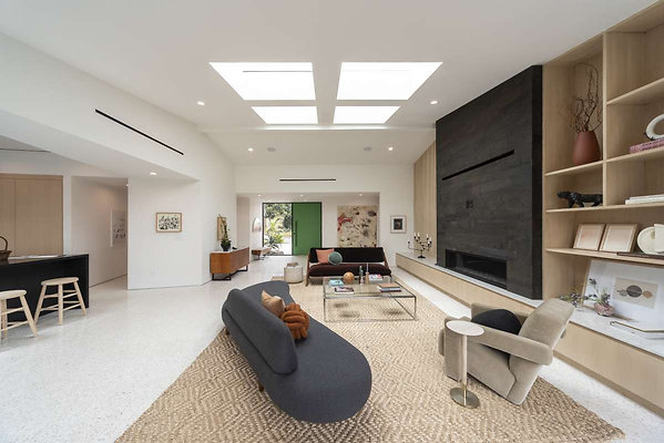 CAST Los Angeles 13738 10