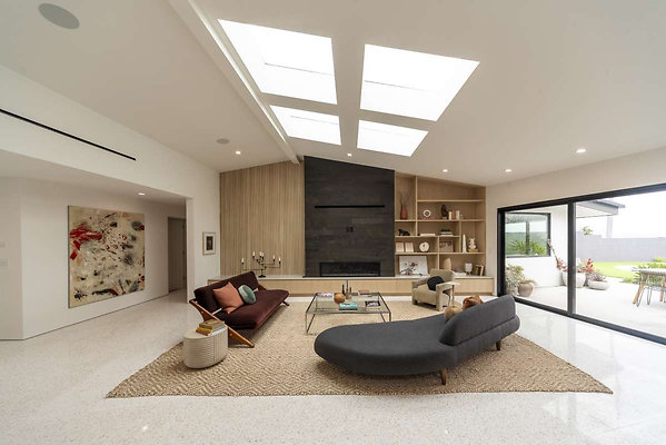 CAST Los Angeles 13738 07