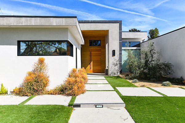 UNI B536-SHERMAN OAKS 03