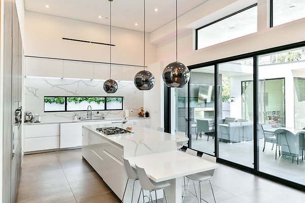 UNI B536-SHERMAN OAKS 09