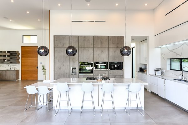 UNI B536-SHERMAN OAKS 12