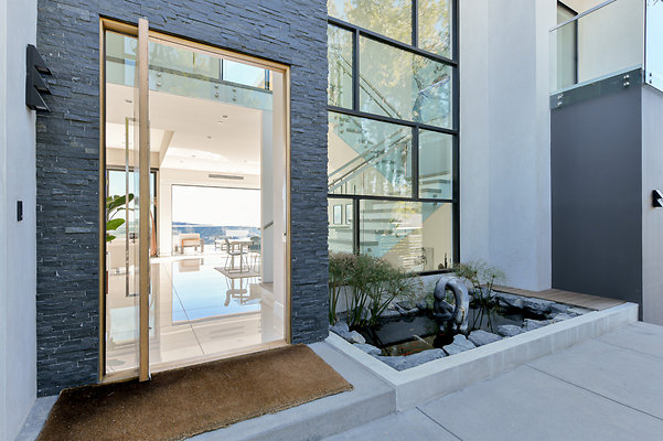 CAST Los Angeles 12962 03