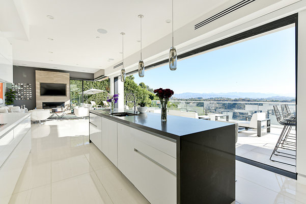 CAST Los Angeles 12962 10