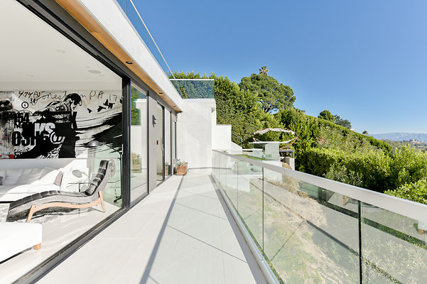 CAST Los Angeles 12962 17