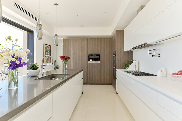 CAST Los Angeles 12962 11