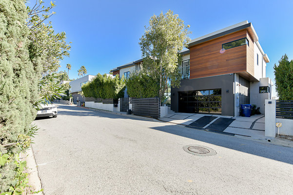 CAST Los Angeles 12962 02