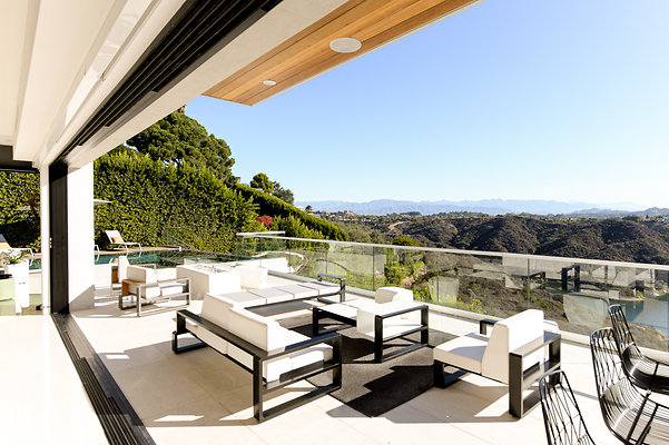 CAST Los Angeles 12962 20