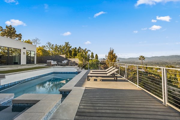 PL9668 - Sherman Oaks 16