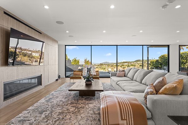 PL9668 - Sherman Oaks 06