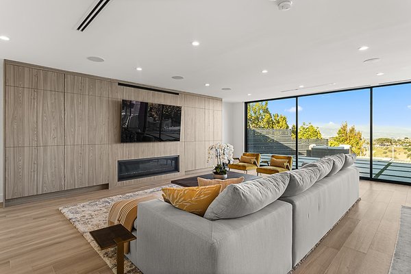 PL9668 - Sherman Oaks 05