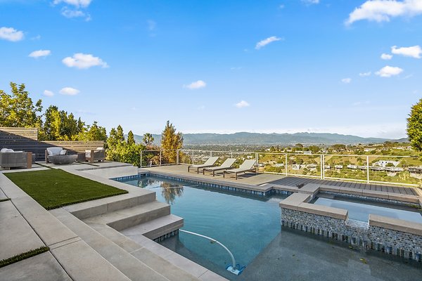 PL9668 - Sherman Oaks 15