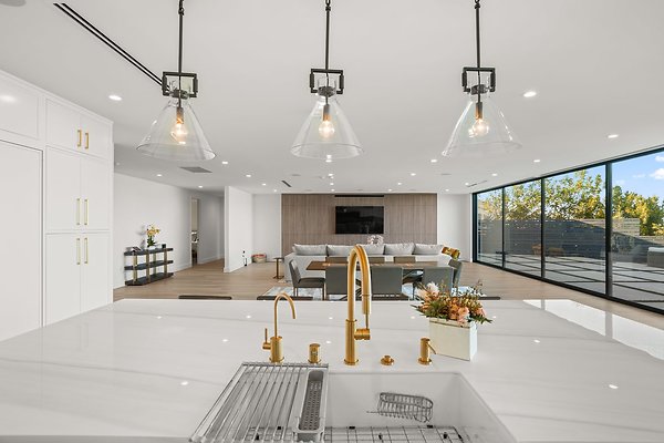 PL9668 - Sherman Oaks 12