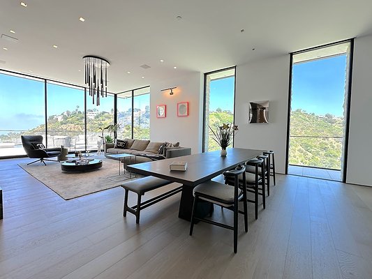 WESTSIDE LOC - CW386 - Los Angeles 18