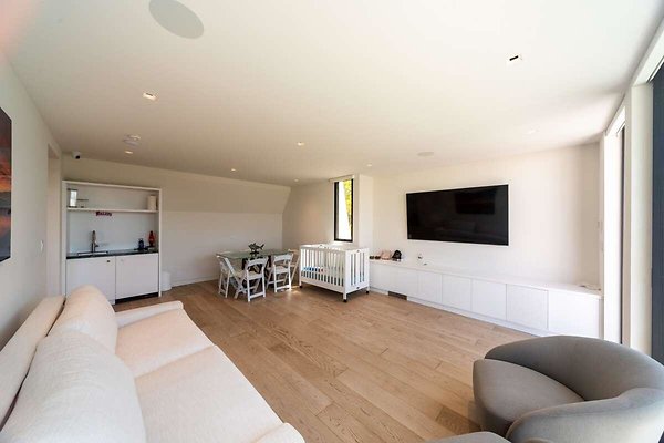 CAST Malibu 14195 05