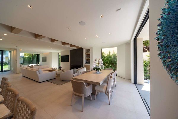 CAST Malibu 14195 11