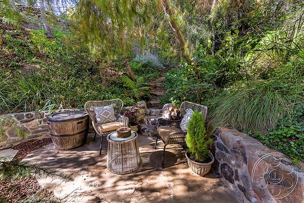 IMAGE LOC - lake-house-2 - Agoura 41