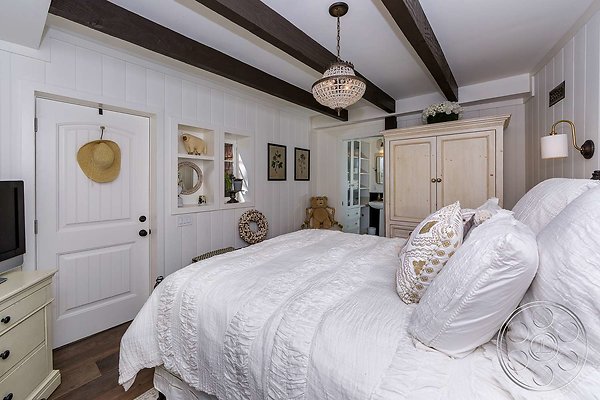 IMAGE LOC - lake-house-2 - Agoura 26