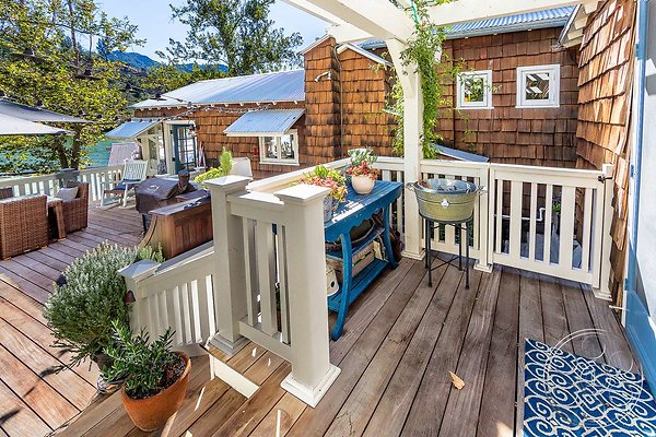 IMAGE LOC - lake-house-2 - Agoura 36